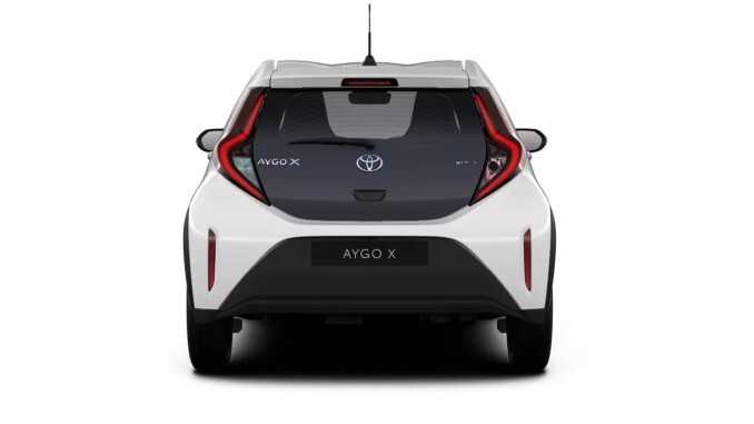 Toyota Aygo X 1.5 Hybrid Icon 5dr CVT Hybrid Hatchback - Image 3
